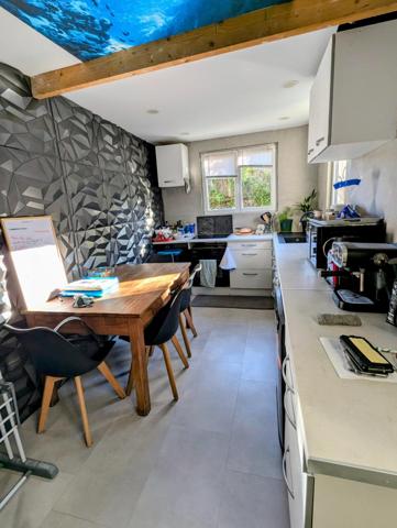 Maison de ville rénovée de 71 m² avec jardin, 4 chambres