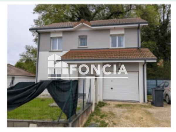 Location Maison 5 pièces 108.15 m² - Montée du Ronfet La Chapelle De La Tour 38110