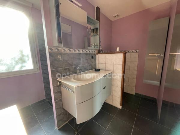 Maison individuelle avec 5 chambres et jardin