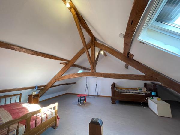 Maison individuelle avec 5 chambres et jardin