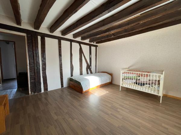 Maison individuelle avec 5 chambres et jardin