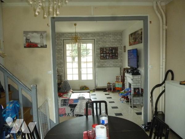 Maison 5 pièces, cuisine, garage, terrain.