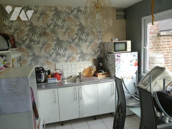 Maison 5 pièces, cuisine, garage, terrain.