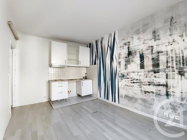 Appartement F4 à vendre  4 pièces - 55,59 m2 ST DENIS - 93