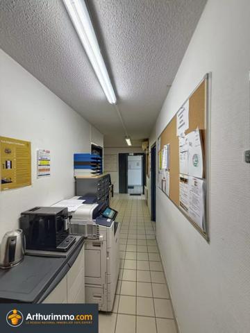 Location Local commercial 3 pièces 244 m2 à Bourgoin-Jallieu