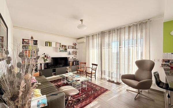 Appartement à vendre    3 pièces • 66,11 m2 Bordeaux