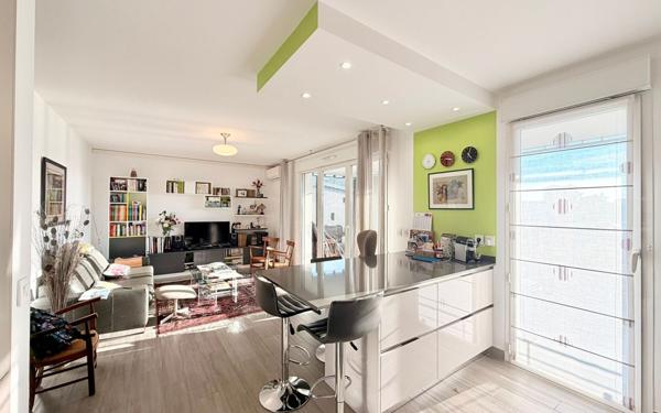 Appartement à vendre    3 pièces • 66,11 m2 Bordeaux