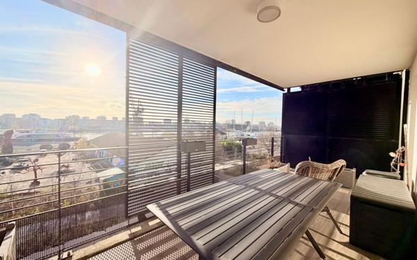 Appartement à vendre    3 pièces • 66,11 m2 Bordeaux