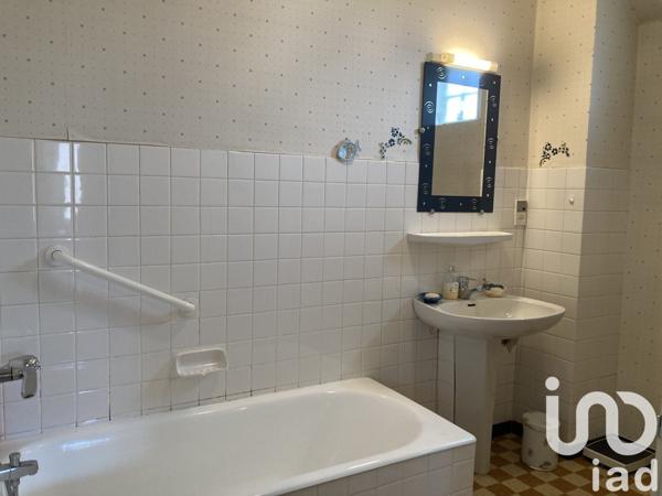 House for sale 6 rooms 120 m² Sail-sous-Couzan