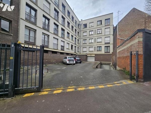 EMPLACEMENT PARKING RUE DES STATIONS LILLE