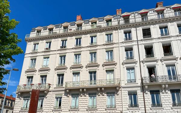 Appartement à vendre    6 pièces • 189,01 m2 Lyon 6