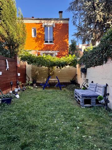 Charmante maison de ville (5 pièces) avec jardin – Le Perreux-sur-Marne(94)