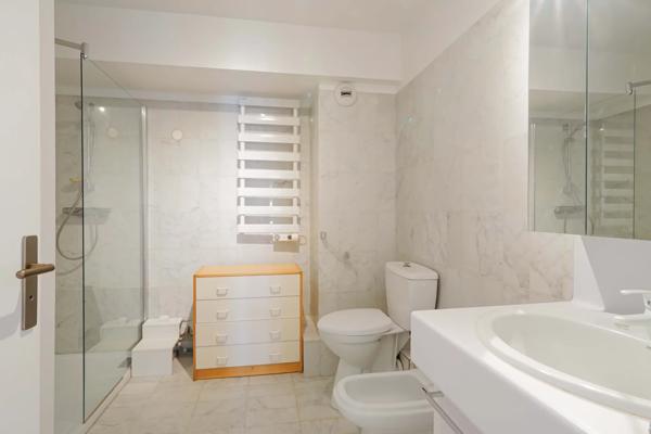 Appartement Paris 16e - ÉGLISE D'AUTEUIL