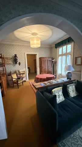 À vendre - Maison de maître, 9 pièces situé à Prunay-Cassereau (41310)