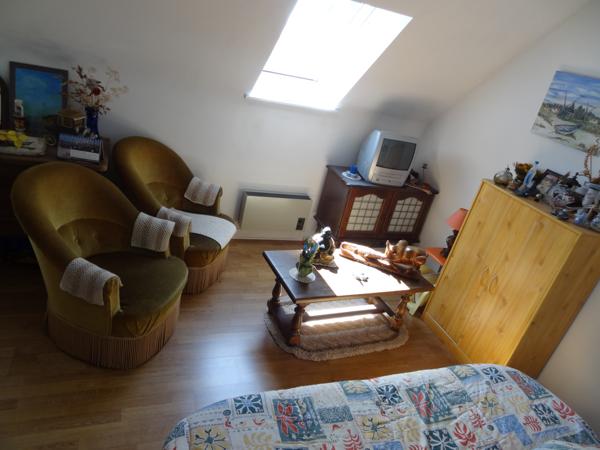 Rostrenen (22110) Maison 91 m² avec logement indépendant, jardin et deux garages – Rostrenen