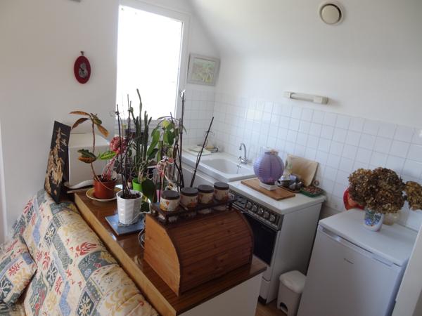 Rostrenen (22110) Maison 91 m² avec logement indépendant, jardin et deux garages – Rostrenen