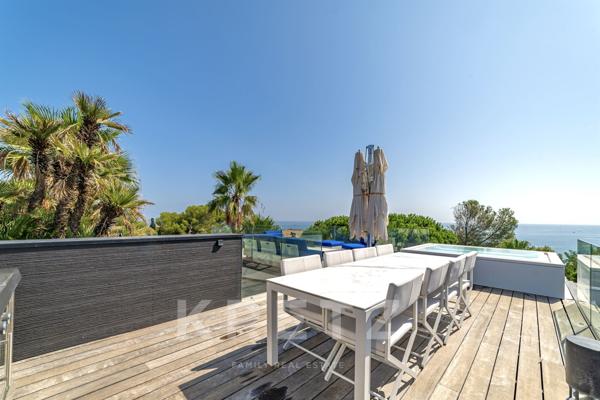 Prestigieuse villa d'architecte vue mer