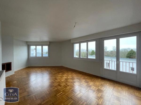 Appartement à louer 4 pièces 99.85m² Lorient (56100)