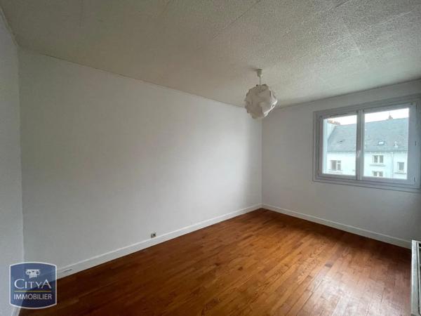 Appartement à louer 4 pièces 99.85m² Lorient (56100)