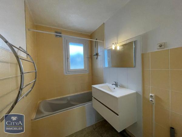 Appartement à louer 4 pièces 99.85m² Lorient (56100)