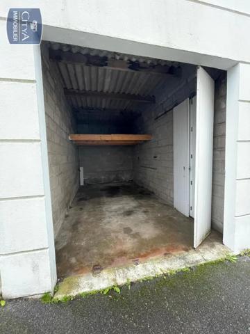Appartement à louer 4 pièces 99.85m² Lorient (56100)