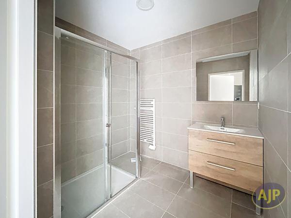 Location appartement Gujan Mestras : 1 600 € - AJP ACTEA La Hume