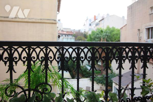 Vente d'un appartement T2/3 (en VIAGER OCCUPÉ, 84m2 carrez) + chambre de bonne (bureau de 5m2)