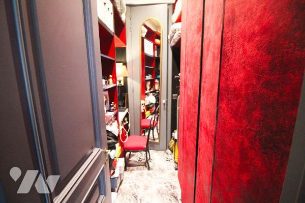 Vente d'un appartement T2/3 (en VIAGER OCCUPÉ, 84m2 carrez) + chambre de bonne (bureau de 5m2)