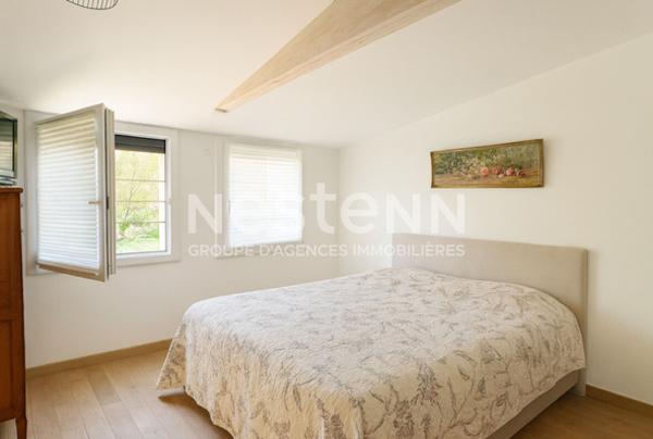 Maison de charme à vendre à Charbonnières-les-Bains - 5 pièces, beau jardin