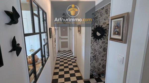Vente                                                      Maison
                        
                     5 pièces                      152 m2                     à Ploërmel