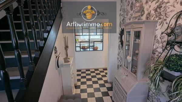 Vente                                                      Maison
                        
                     5 pièces                      152 m2                     à Ploërmel
