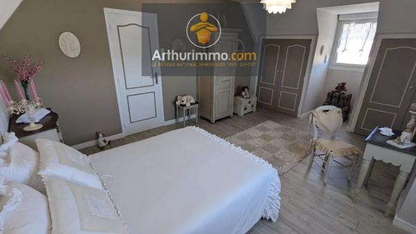 Vente                                                      Maison
                        
                     5 pièces                      152 m2                     à Ploërmel