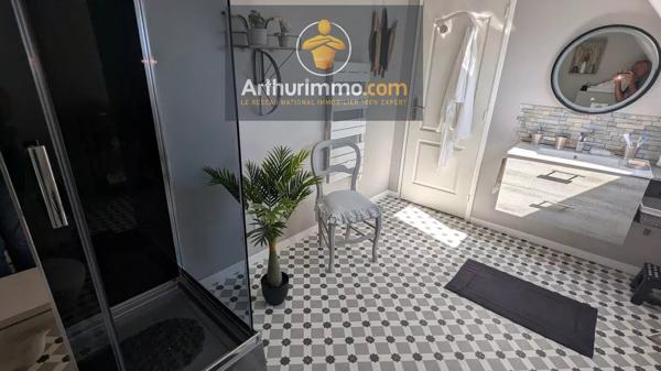 Vente                                                      Maison
                        
                     5 pièces                      152 m2                     à Ploërmel