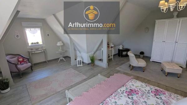 Vente                                                      Maison
                        
                     5 pièces                      152 m2                     à Ploërmel
