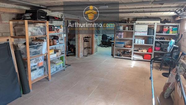 Vente                                                      Maison
                        
                     5 pièces                      152 m2                     à Ploërmel