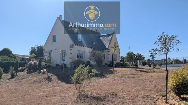 Vente                                                      Maison
                        
                     5 pièces                      152 m2                     à Ploërmel