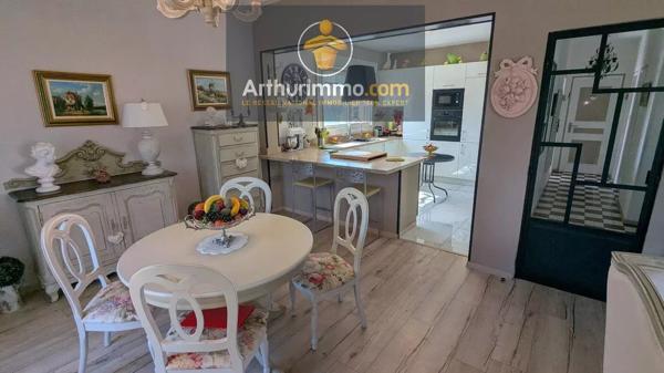 Vente                                                      Maison
                        
                     5 pièces                      152 m2                     à Ploërmel