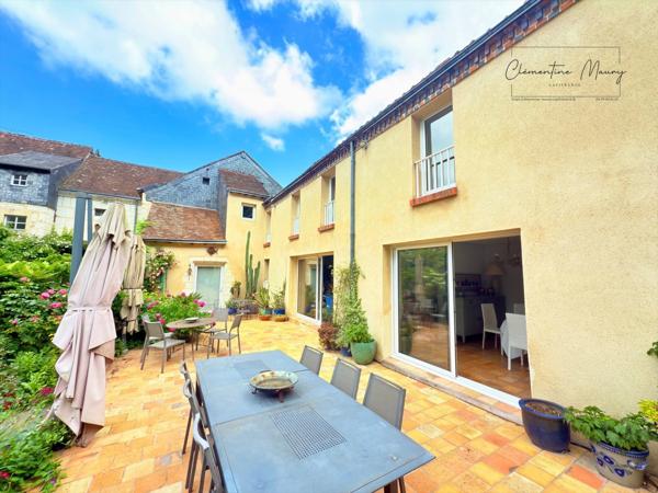 Maison de caractère a vendre, centre ville de Vendome, 9 pièces 250m2