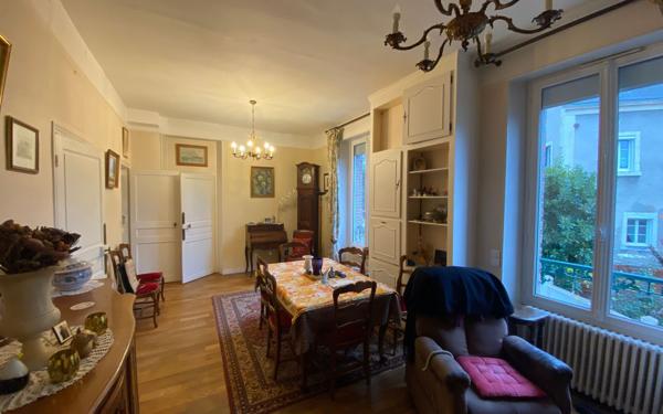 Maison à vendre    5 pièces •  Nogent-le-Rotrou