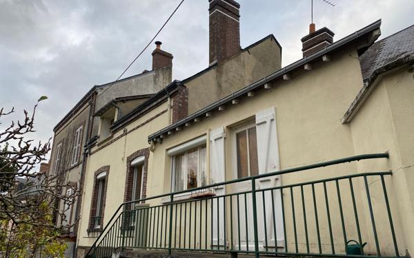 Maison à vendre    5 pièces •  Nogent-le-Rotrou