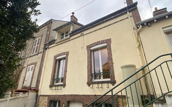Maison à vendre    5 pièces •  Nogent-le-Rotrou