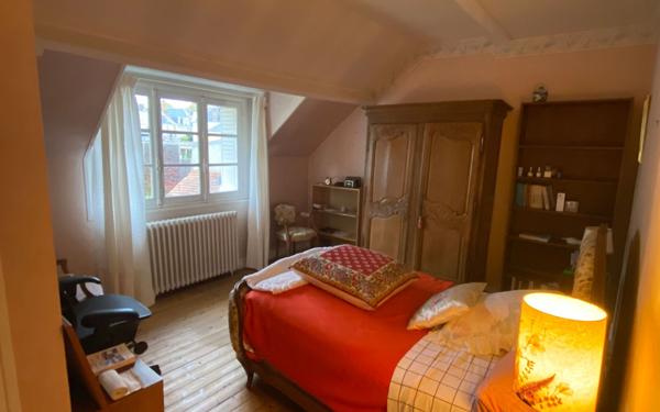 Maison à vendre    5 pièces •  Nogent-le-Rotrou