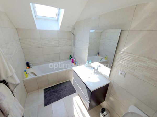 Bonneuil sur Marne - Maison de 7 pièces / 5 Chambres - 276m2 - Terrain 303m2 - 935 000 € FAI
