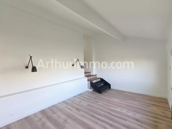 Location                                                      Maison
                        
                     6 pièces                      118 m2                     à Thorrenc