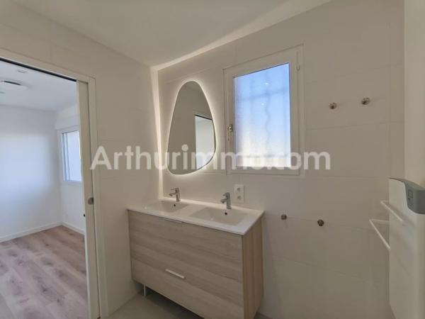 Location                                                      Maison
                        
                     6 pièces                      118 m2                     à Thorrenc