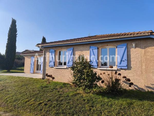 Location                                                      Maison
                        
                     6 pièces                      118 m2                     à Thorrenc