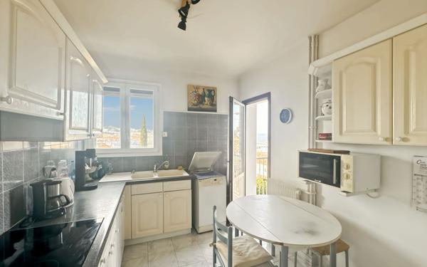 Appartement à vendre    5 pièces • 104,77 m2 Martigues