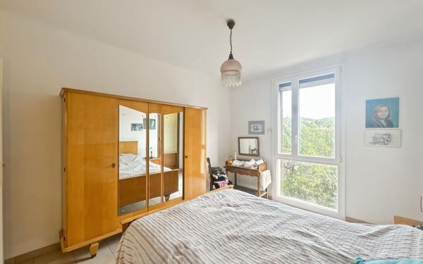 Appartement à vendre    5 pièces • 104,77 m2 Martigues