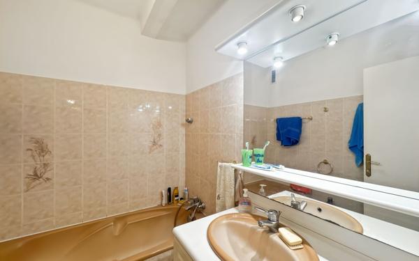 Appartement à vendre    5 pièces • 104,77 m2 Martigues