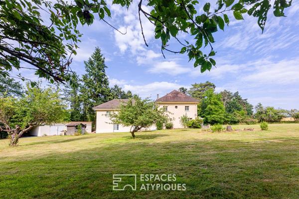 Ancien relais de chasse du XVIIIe siècle, et son parc verdoyant proche Chantilly